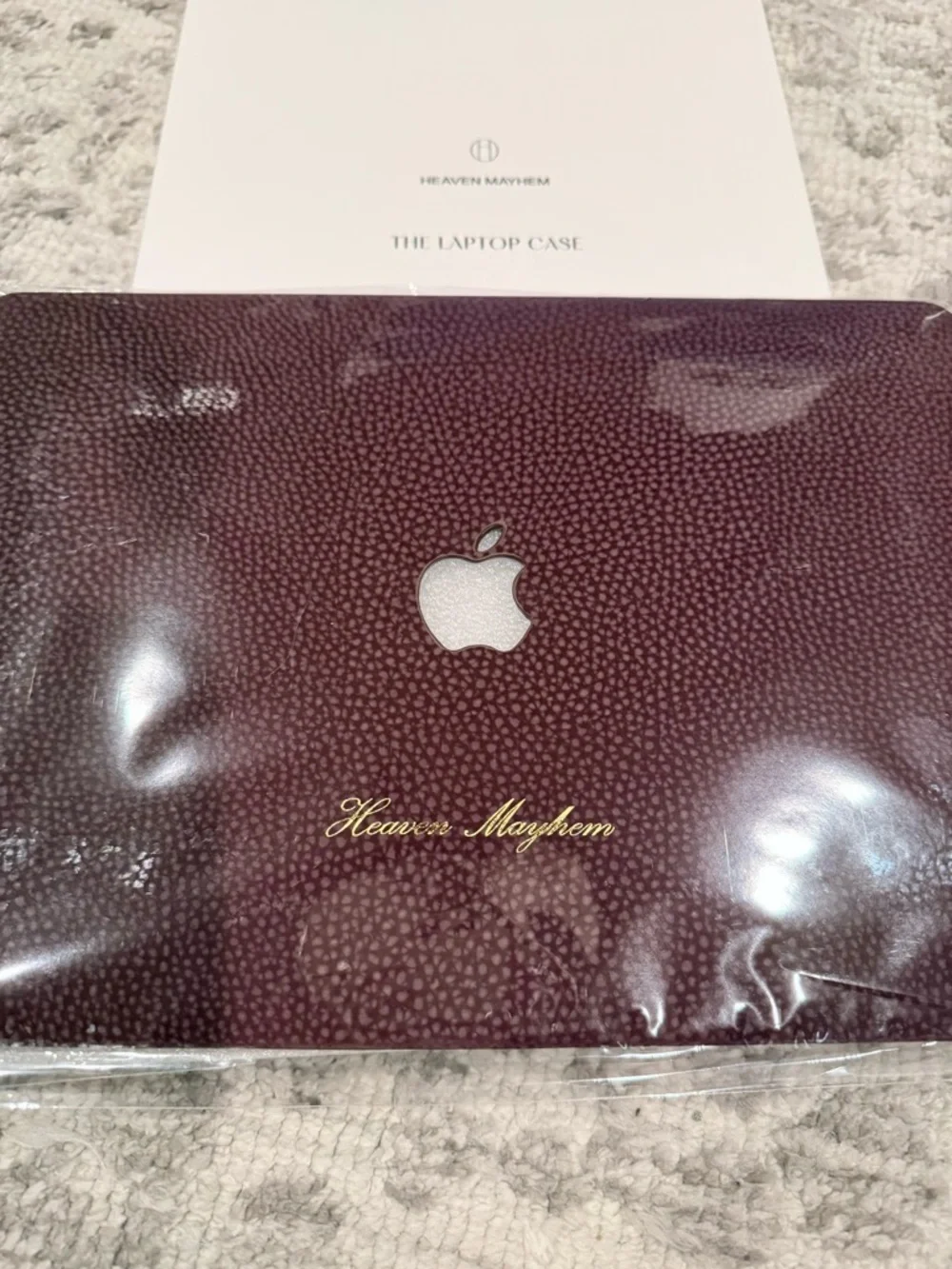 NIB Heaven Mayhem Pebbled Wine MacBook Pro 13 cover